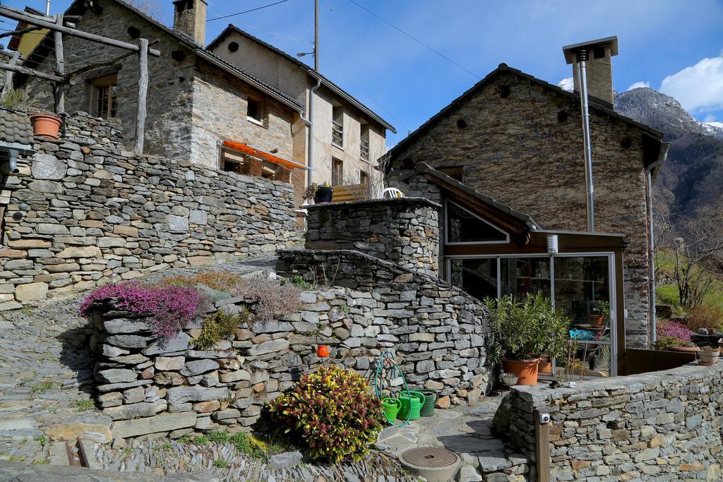 卡萨都斯卡住宿加早餐旅馆 Verdabbio 外观 照片